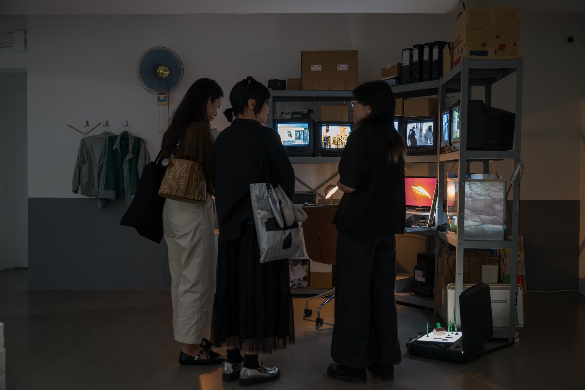 「易過借房」聯展