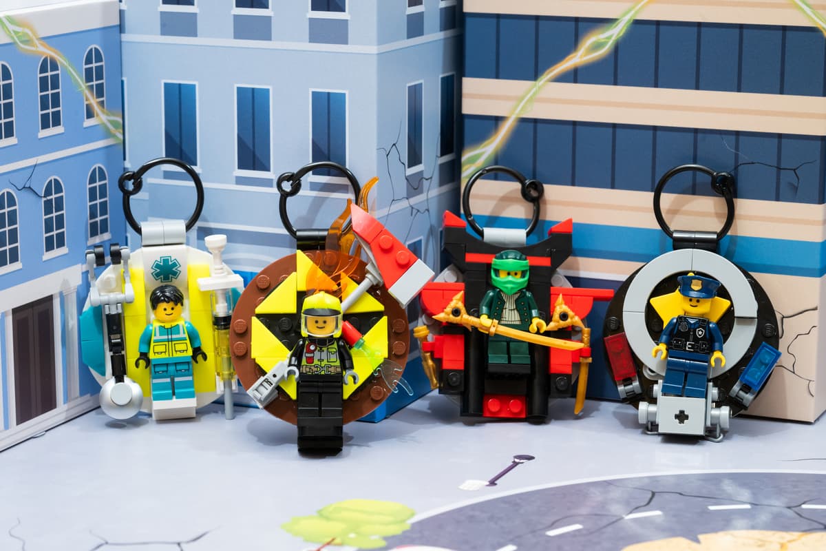 LEGO®️ BUILD YOUR HERO STORY 3