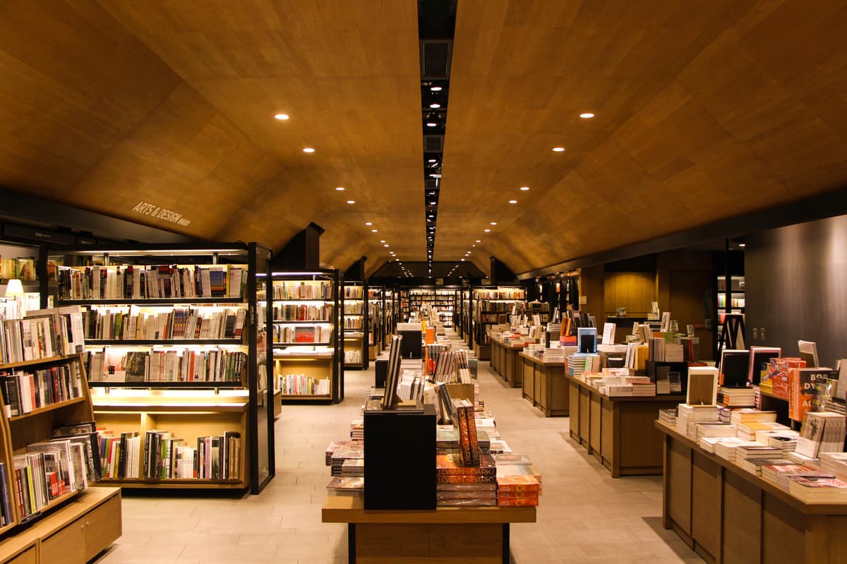 【2024年度誠品(香港)閱讀報告】4大書市洞察:形塑香港閱讀者的畫像