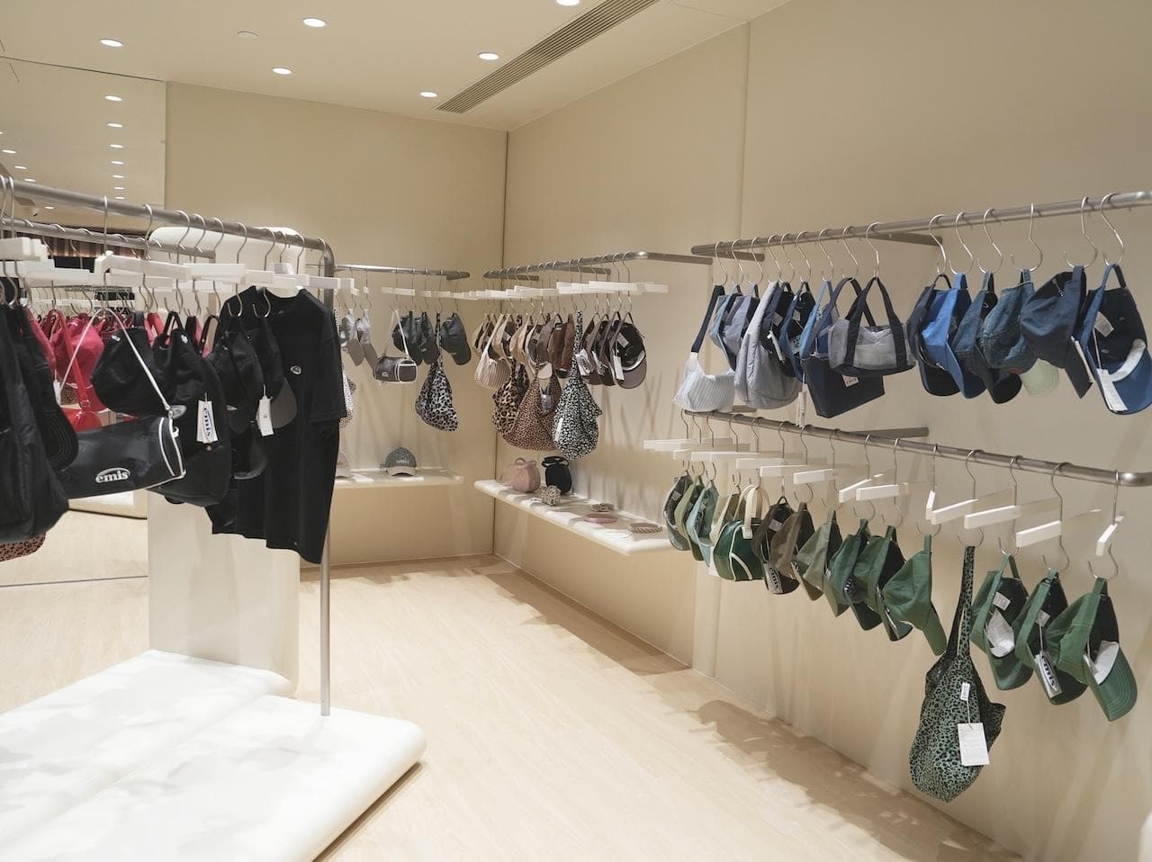 emis K11 MUSEA 期間限定店 — 2026新季系列登場 5
