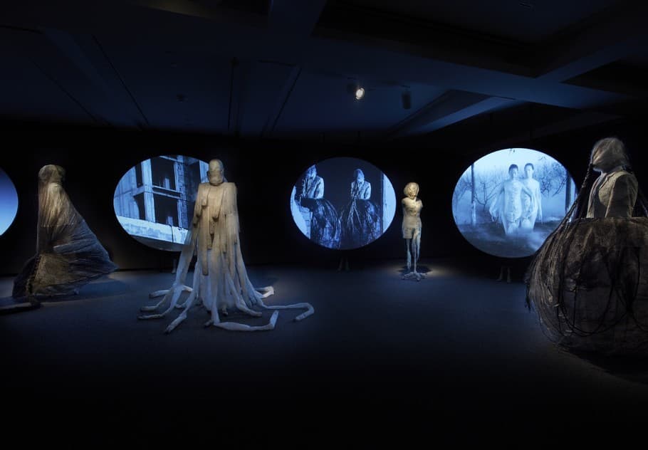Lin Tianmiao and Wang Gongxin: Here and There